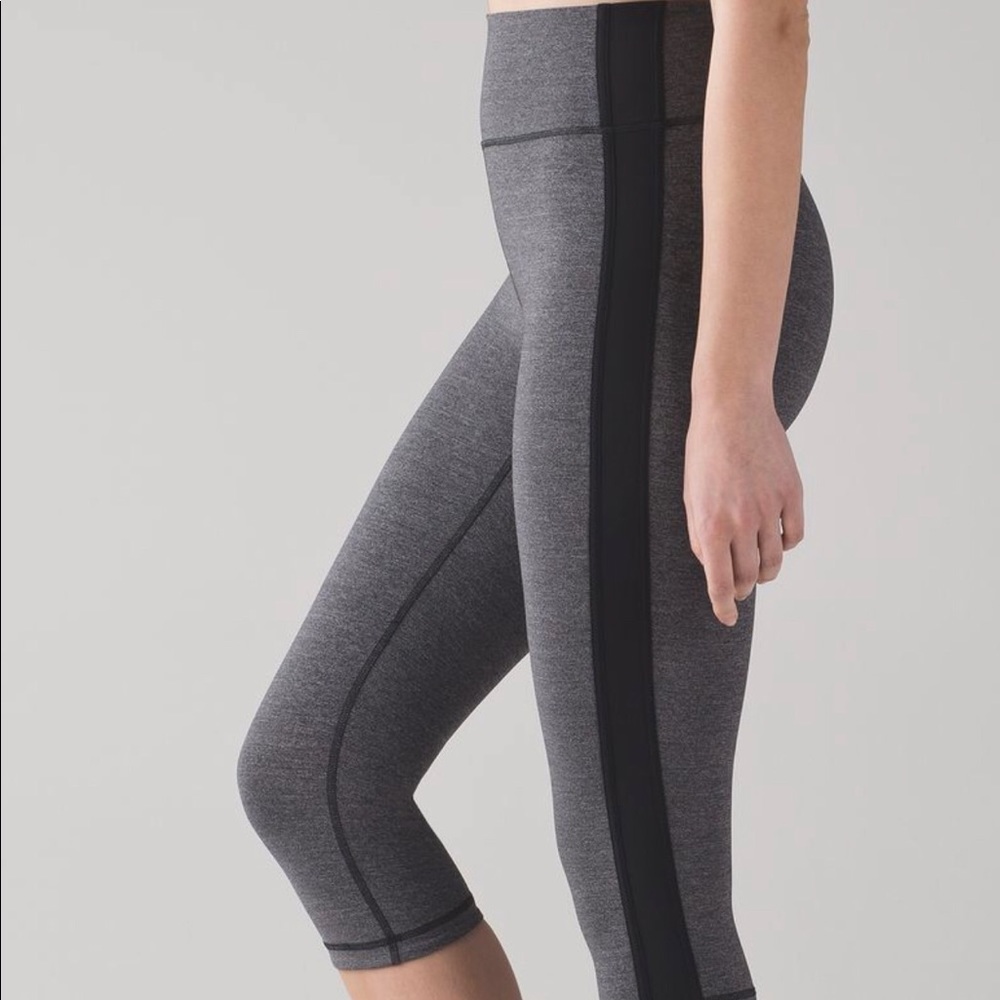Lululemon Squad GoalS Crop Leggings 17” Heather - Picture 6 of 7